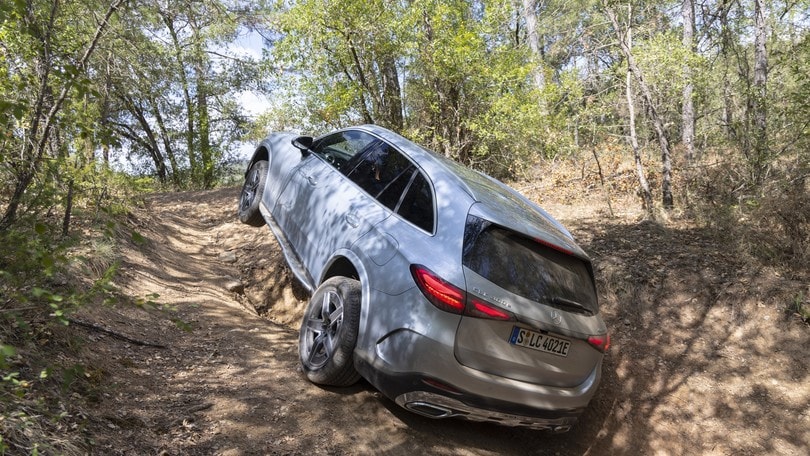 Nuova Mercedes GLC, la prova su strada