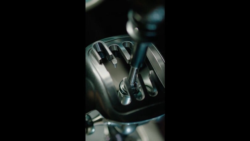 Pagani C10, i teaser