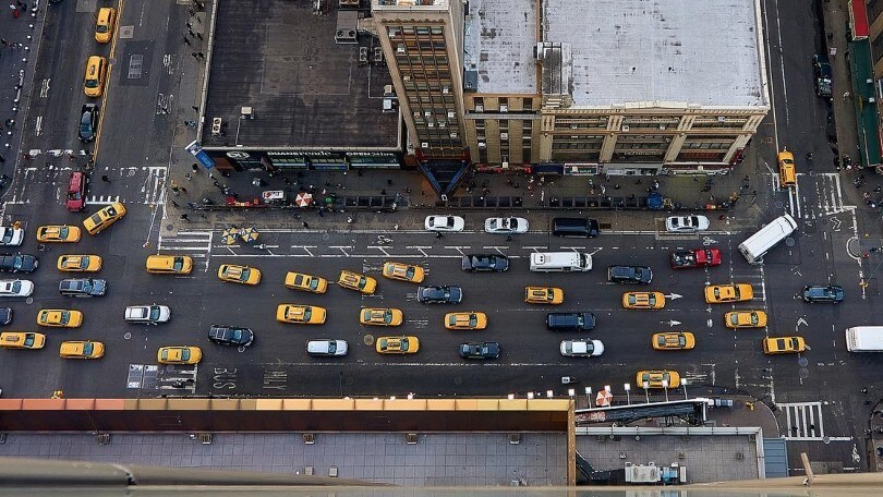 Mosca, Anonymous hackera l'app dei taxi: traffico da panico in strada