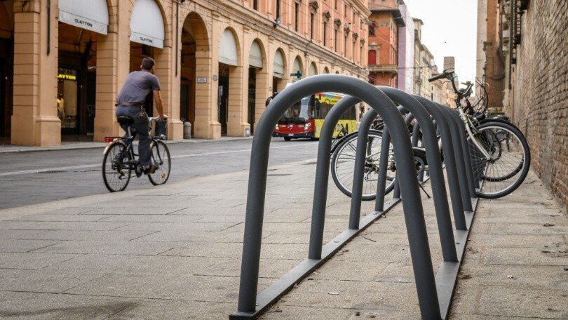 Bologna dice no ai monopattini in sharing (ma incentiva le e-bike)