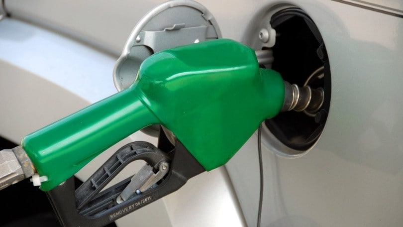 Benzina troppo cara? Ecco 7 trucchi per risparmiare