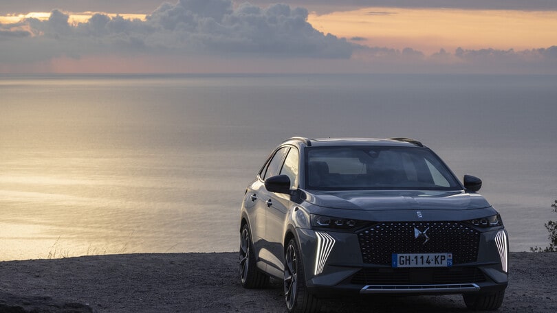 Nuova DS 7 E-TENSE: la prova "articolata" in Costa Azzurra