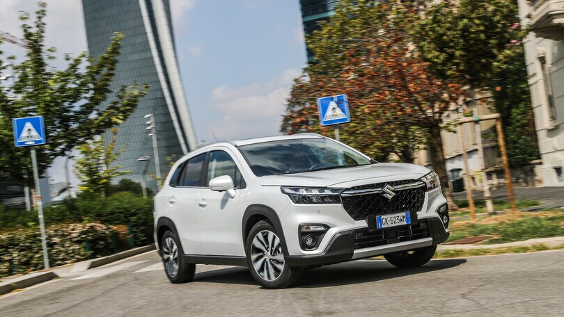 Suzuki S-Cross hybrid