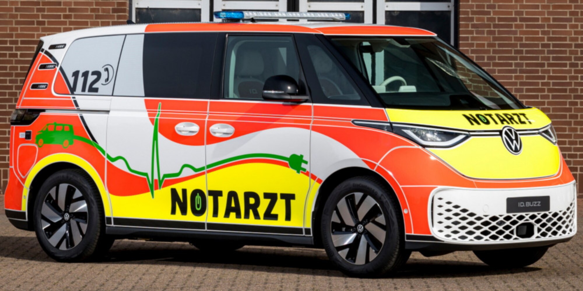 Volkswagen ID.Buzz, presentata la versione ambulanza del van elettrico