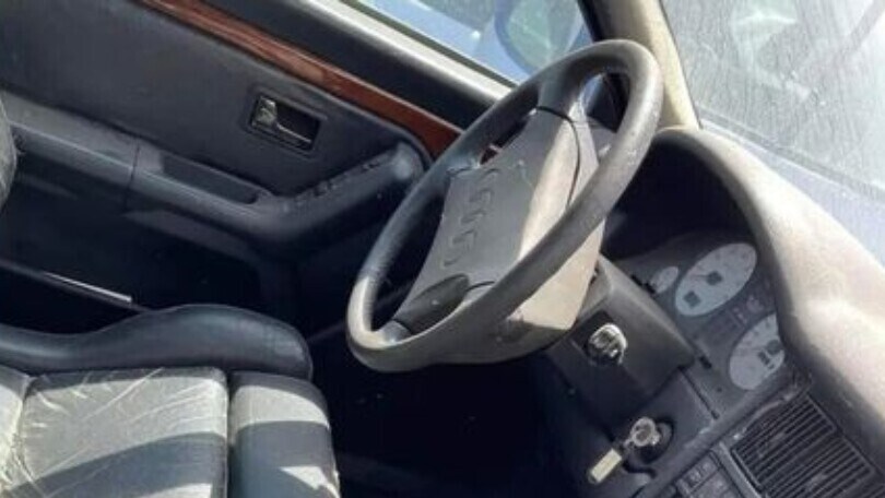 Audi RS2 Avant in uno sfasciacarrozze