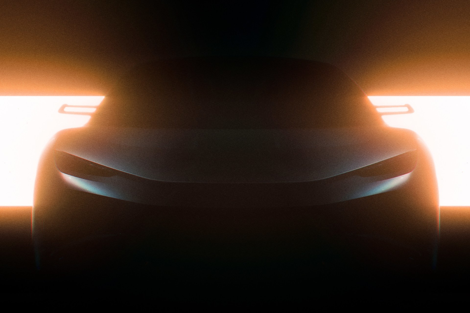 Aehra, il nuovo super Suv elettrico italiano inizia a svelarsi