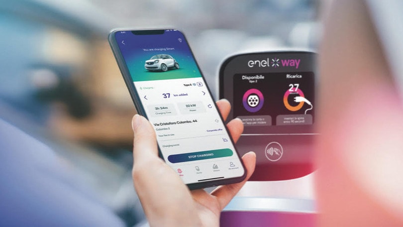 Costi di ricarica, Enel X Way ritocca le tariffe: abbonamenti Flat invariati