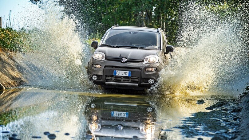 Fiat Panda 4x4, le foto più belle in 40 anni