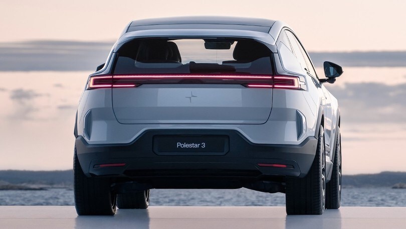 Polestar 3 verso il debutto con credenziali da suv sportivo