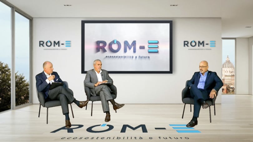 Il ministro Roberto Cingolani a Rom-E: "Elettrificare tutti i veicoli in 8 anni è impossibile"