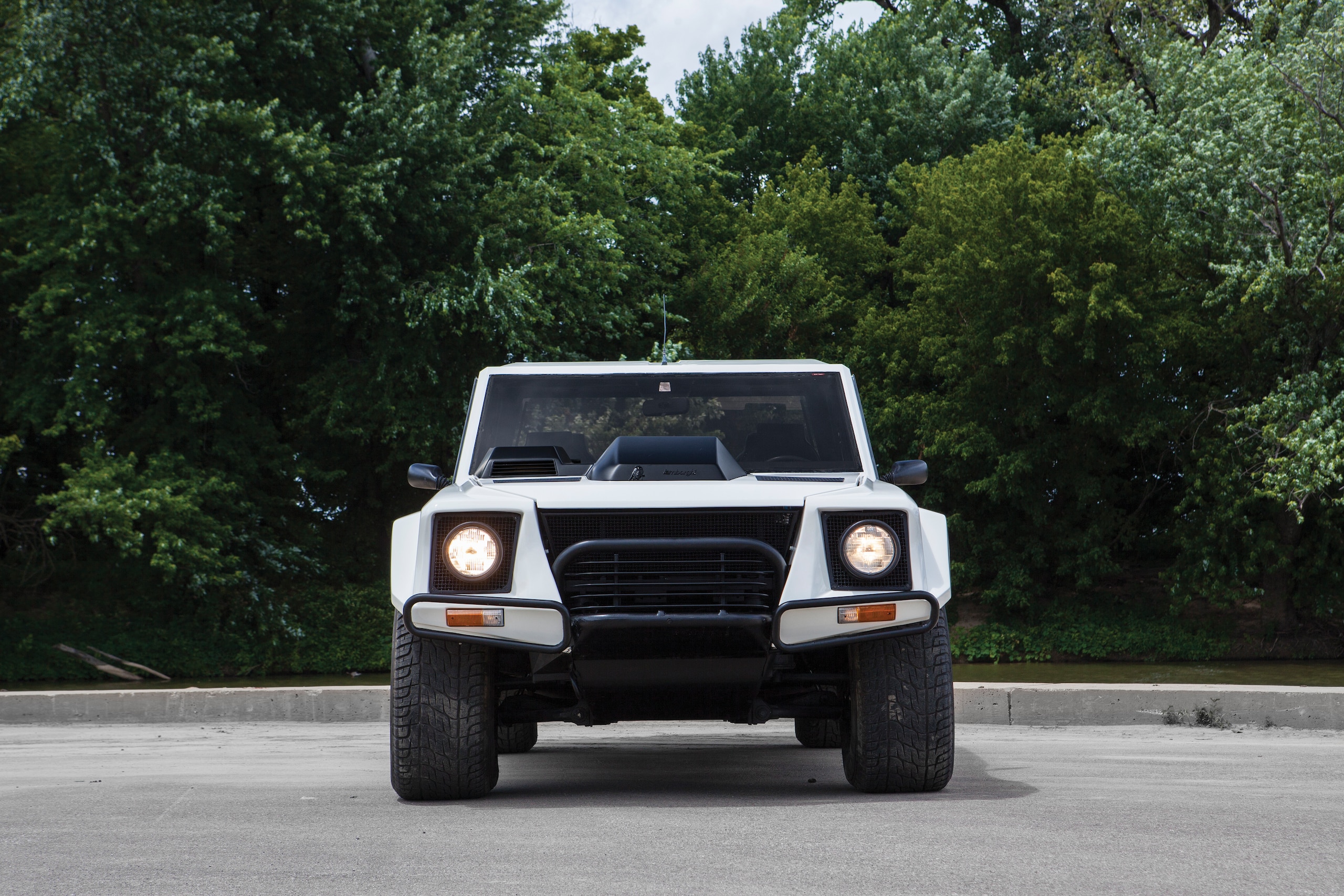 Lamborghini LM002: la "Lambo Rambo" madre di tutti i SUV 
