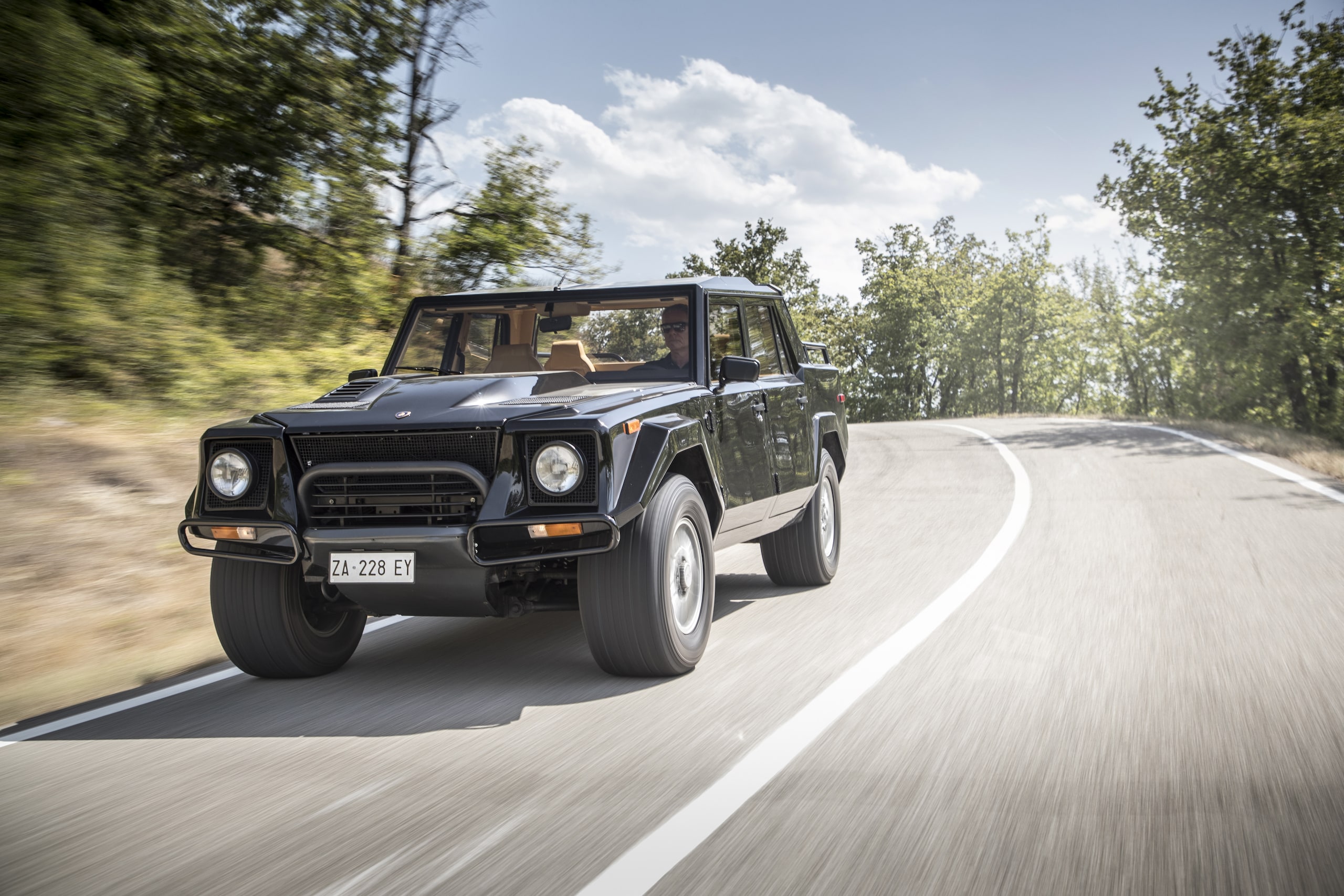 Lamborghini LM002: la "Lambo Rambo" madre di tutti i SUV 