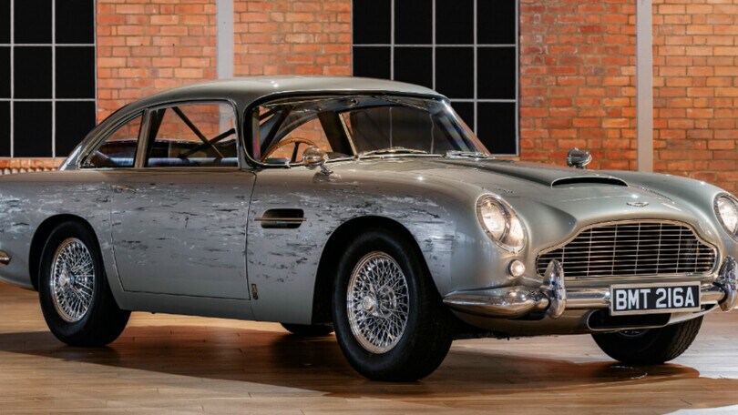 Aston Martin DB5, venduta a una cifra record quella di James Bond