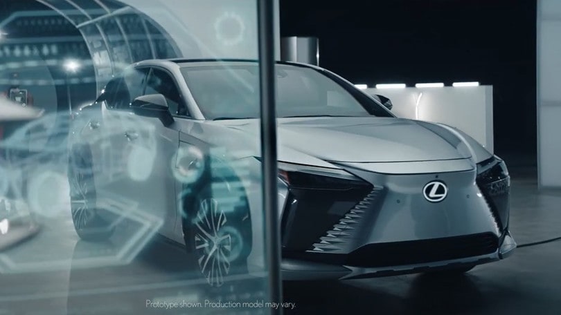 Lexus, nuovo spot con la RZ nell'universo di Black Panther
