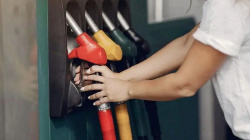 Opec taglia la produzione di petrolio: prezzo benzina e Diesel, cosa succede ora