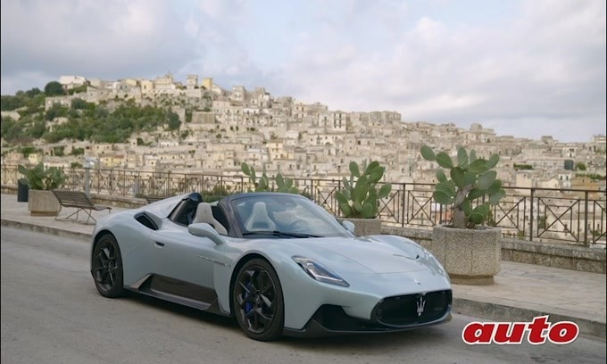 Maserati MC20 Cielo, prova su strada