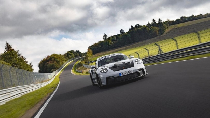 Porsche 911 GT3 RS: è record di velocità al Nordschleife
