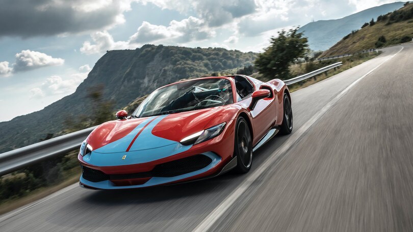 Ferrari 296 GTS come e perché è fatta così