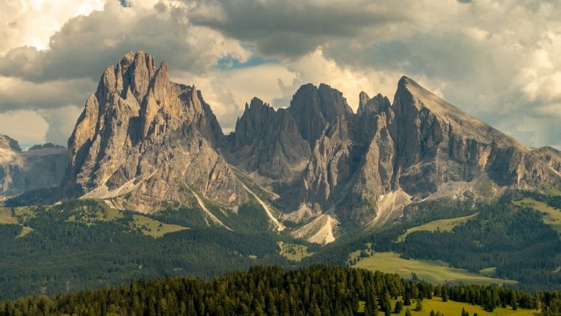 Arriva la ZTL delle Dolomiti: accesso vietato alle auto dall'estate 2024