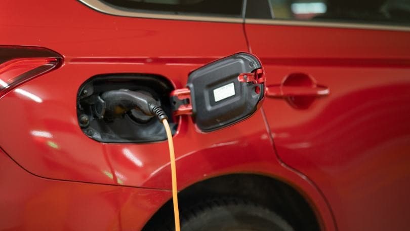 Lombardia, preoccupazione per la transizione elettrica