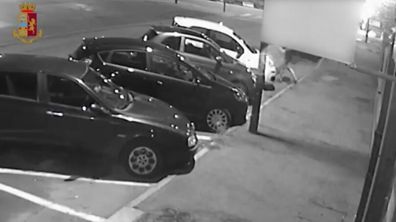 Bastano 9 secondi per rubare un'auto