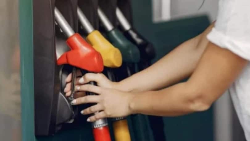 Caro carburanti: i prezzi scendono, ma le tasse continuano a salire