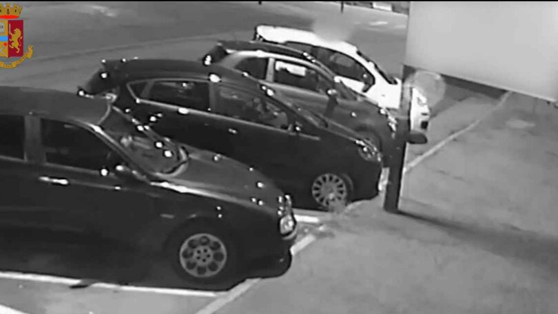 “La lascio solo un attimo”, sappi che bastano 9 secondi per rubare un’auto