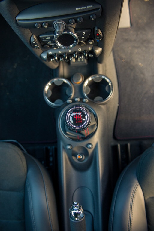 Mini dà lezioni di cambio manuale agli USA