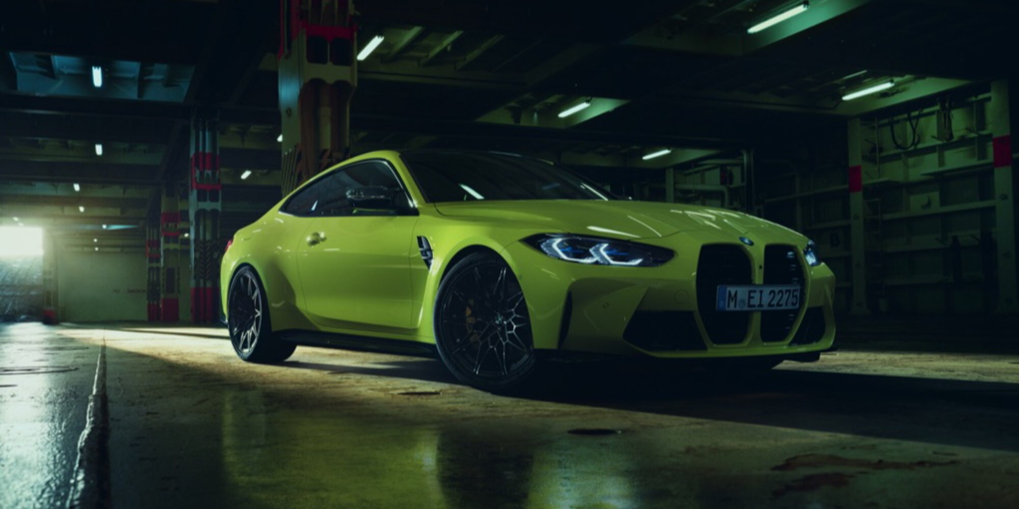 BMW M4 Competition, un pezzo unico a tutta Alcantara