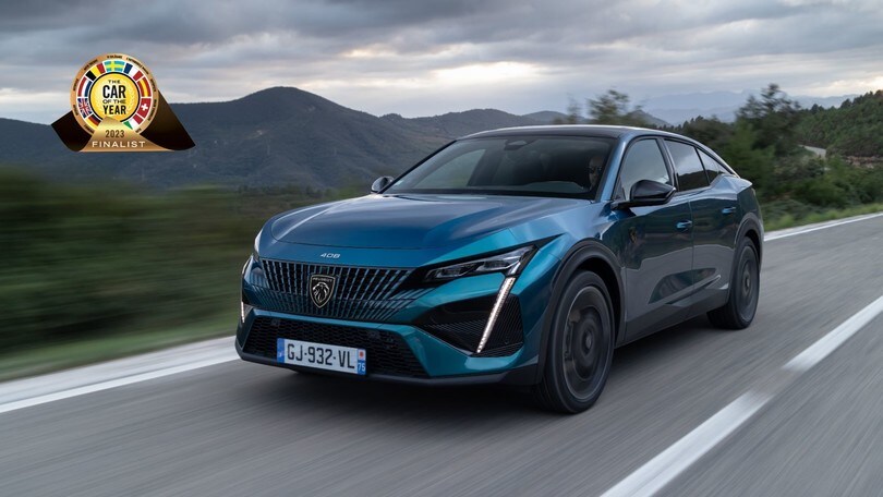 Peugeot 408, come va la sedan che strizza l’occhio ai coupé