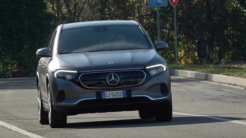 Mercedes EQA 250, la prova dell'elettrica compatta