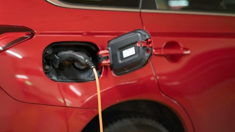 Auto Speed Date: mercato auto in ripresa, ma le elettriche non decollano