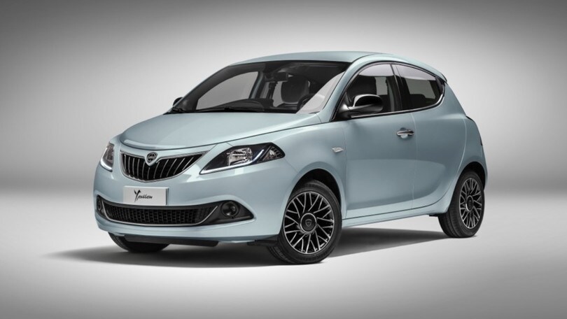 Lancia Ypsilon 2023, la highlander del mercato si aggiorna