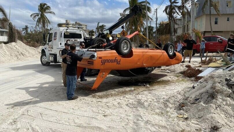 Dodge Daytona e Plymouth Superbird danneggiate dall'uragano Ian