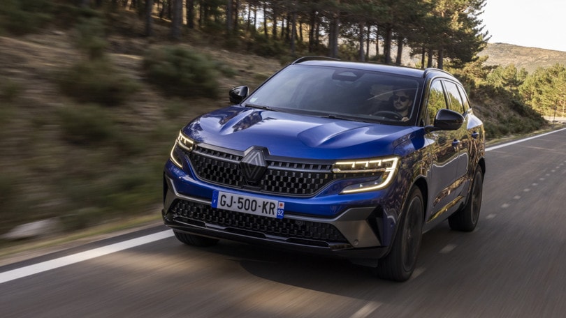 Car of The Year 2023, tutte le Renault che hanno vinto il prestigioso premio