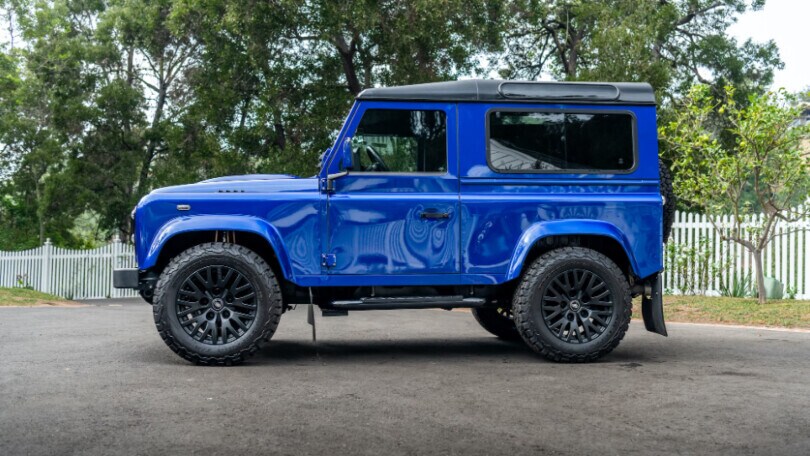 All'asta la Land Rover Defender di Jenson Button