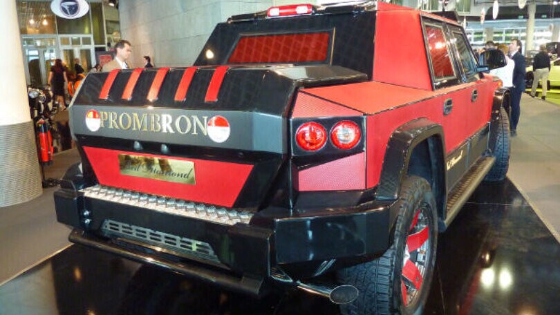 Dartz Prombron Monaco Red Diamond Edition: il tuning con la pelle di pene di balena