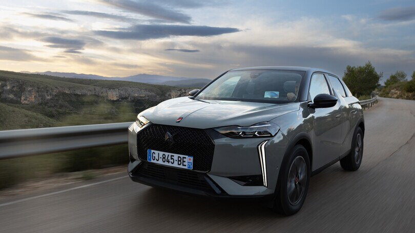 DS 3, la prova del crossover a benzina ed elettrico