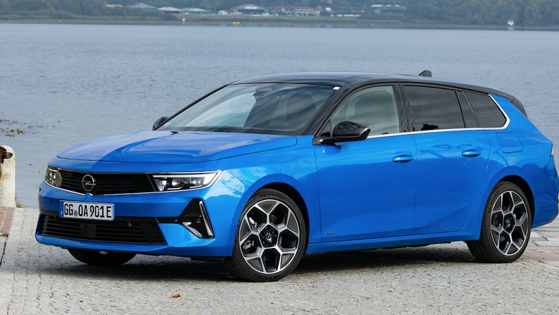 Opel Astra Sports Tourer ibrida plug-in, la prova: promossa o bocciata?