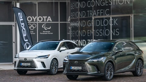Lexus RX 450h+, la prova su strada