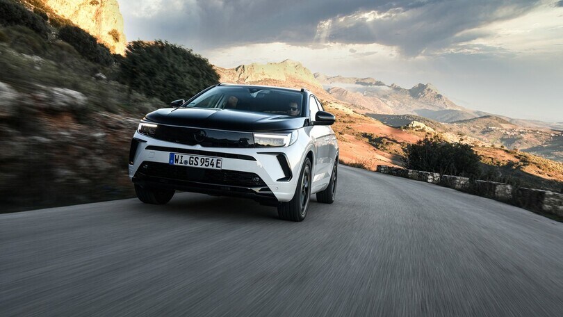 Test Opel Grandland GSe: la gallery