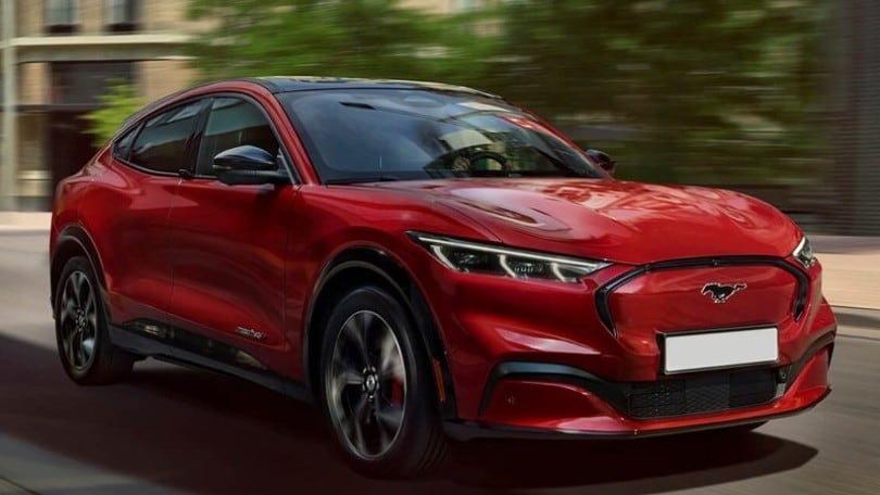 Ford come Tesla: tagliato il prezzo della Mustang Mach-E