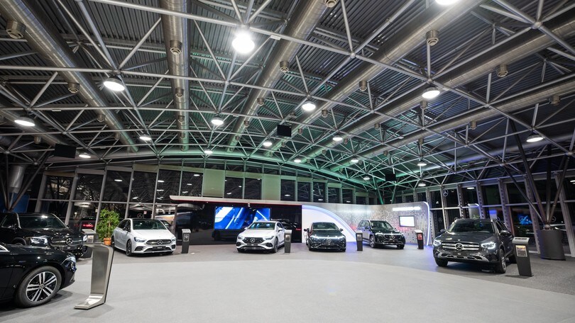 Mercedes, gli showroom saranno come boutique di lusso