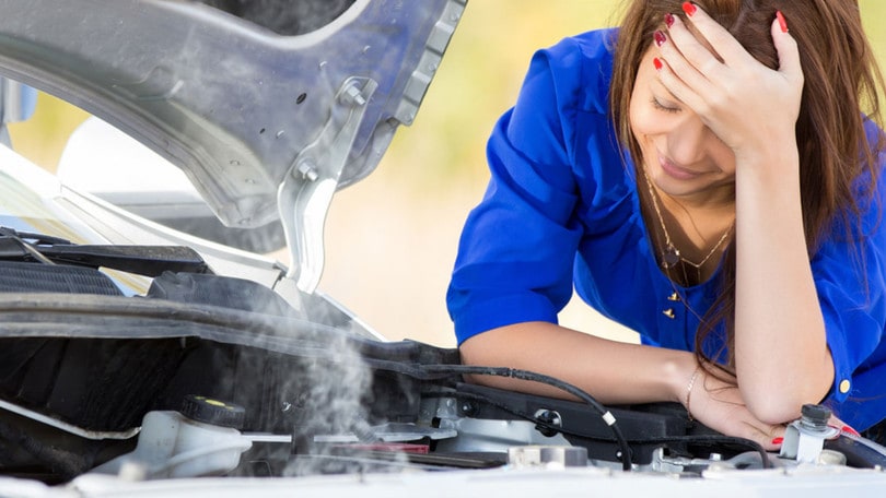 Acqua nel motore dell'auto? Ecco come fare per scoprirla e cosa bisogna fare