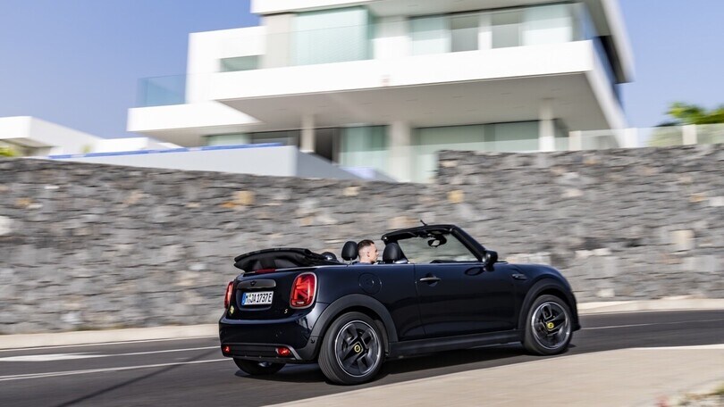 Mini Cooper SE Cabrio