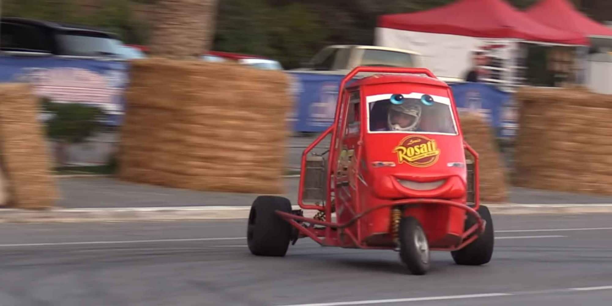 Tuning estremo: ecco una clamorosa Ape Car da corsa
