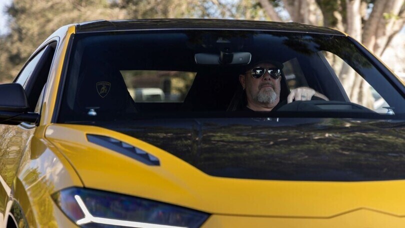 Lamborghini, coi suoni bassi della batteria il rombo diventa musica