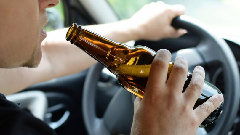 Alcol, basta poco per superare i limiti: ecco come evitare reati