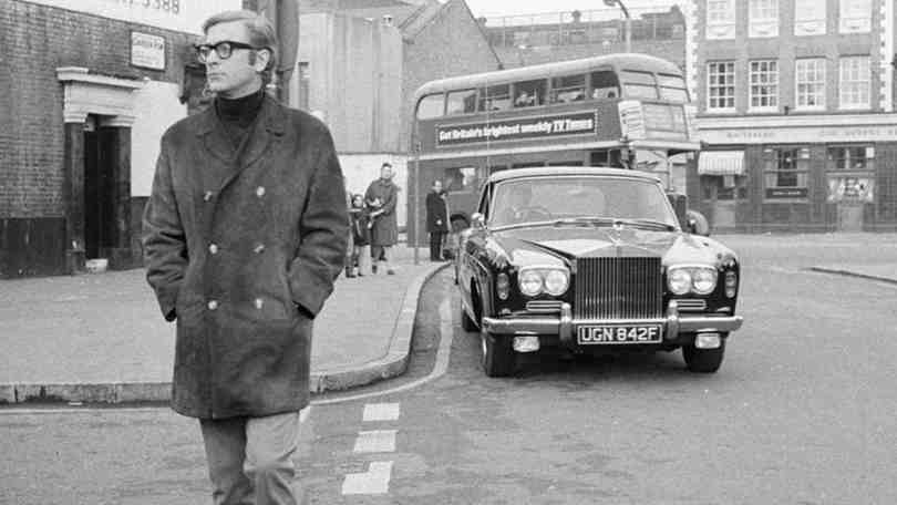 La Rolls-Royce di Michael Caine all'asta: la sua storia è incredibile