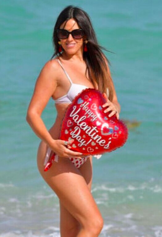 Claudia Romani, il suo cuore batte sì per il Milan ma anche per le supercar!